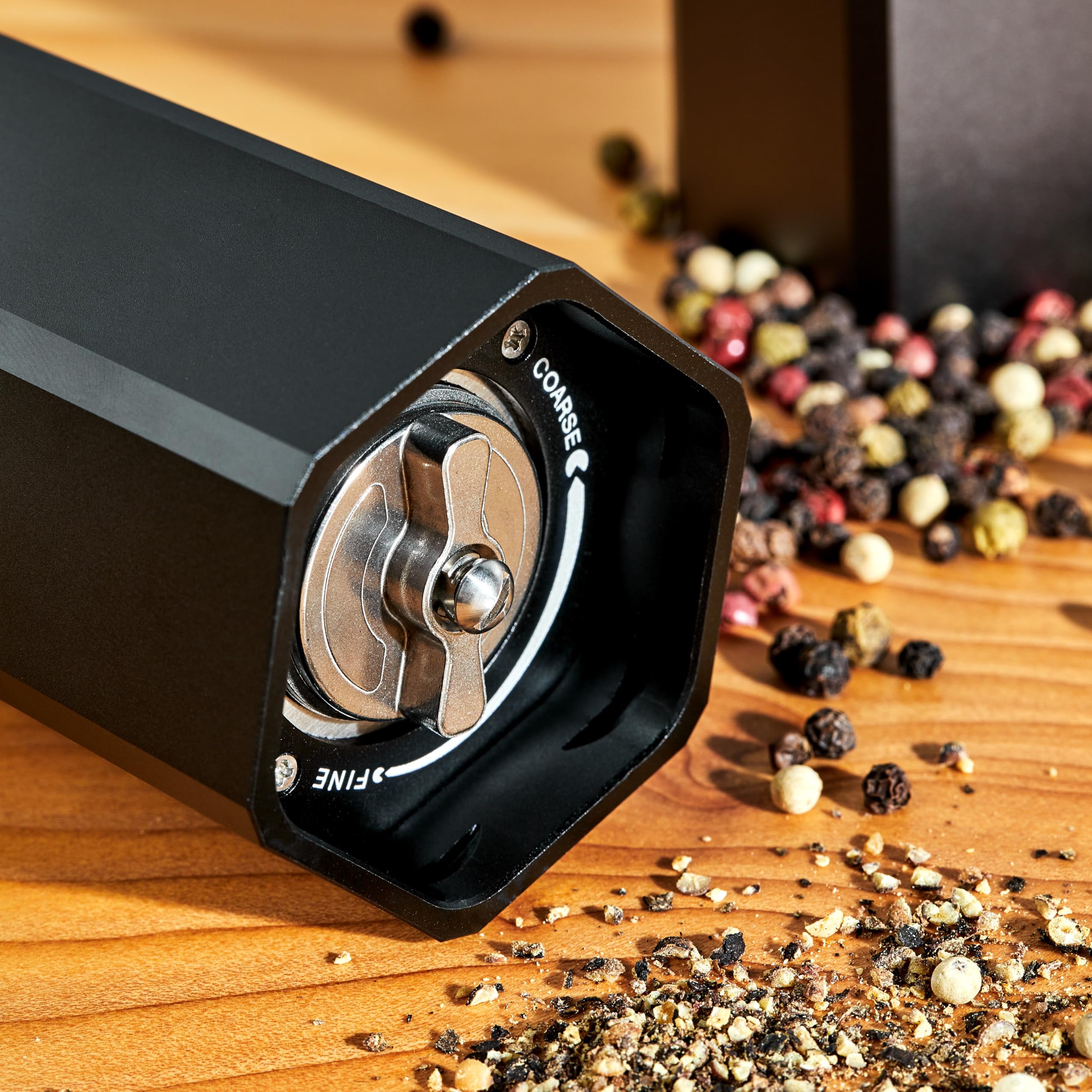 0-hexclad-hexmill-pepper-grinder-professional-grade-heavy-duty-refillable-aluminum-matte-black-adjustable-ten-coarse-grind-settings-1.jpg