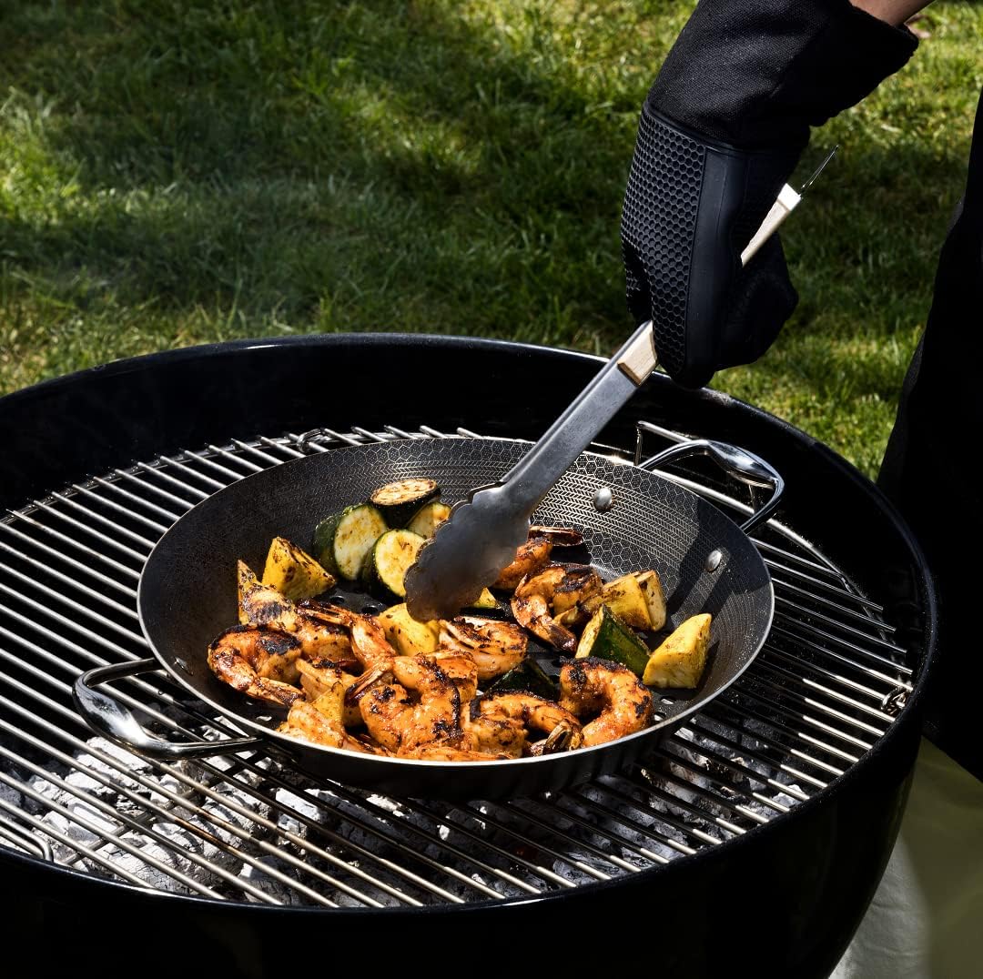 213-hexclad-hybrid-nonstick-bbq-grill-pan-dishwasher-friendly-bbq-and-oven-safe-up-to-900-f-1.jpg
