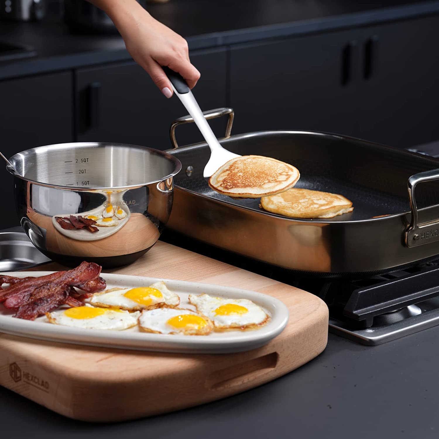 222-hexclad-hybrid-nonstick-roasting-pan-with-rack-dishwasher-friendly-oven-safe-up-to-900-f-compatible-with-all-cooktops-1.jpg